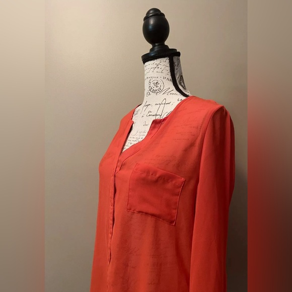 Six Degrees of Separation Medium Orange Sheer Blouse with Adjustable Sleeves - Picture 5 of 7